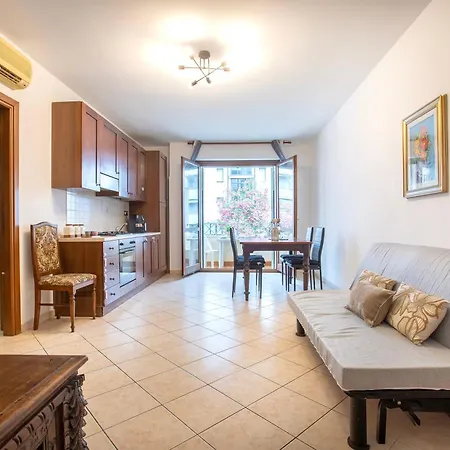 Sardinia Re - Kolbe 7 Apartamento